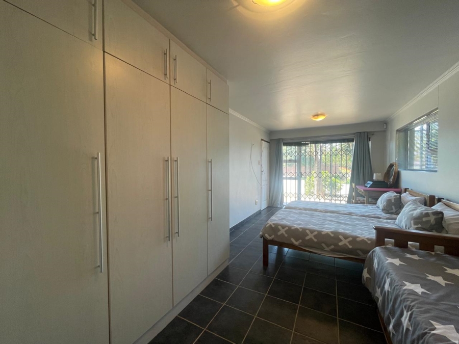 4 Bedroom Property for Sale in Wavecrest Eastern Cape